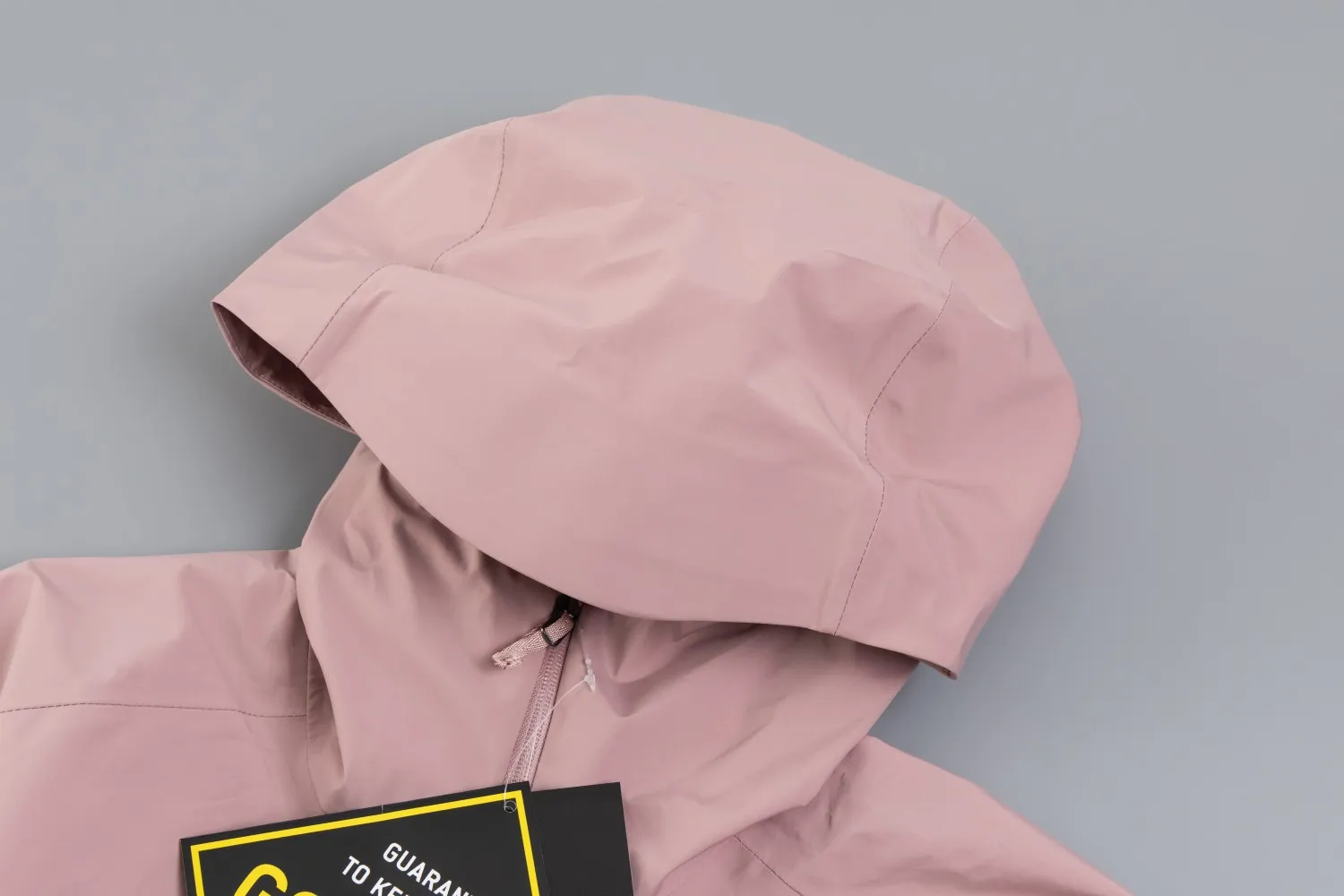 【 】 Hot Sale Arc'teryx Beta LT 26844 Gore-tex ， ， Factory ， ！ bluesign@ N 3LGORE-TEX ， Wear-Resistant， 、 Breathable， ， 20000 Breathable 10000 E 3D ， 3D ， ， ， Authentic YKK ， ， ， ， ， Factory ， ， ， ， 。 ， ， ，Lightweight ， Series ， Quality ！